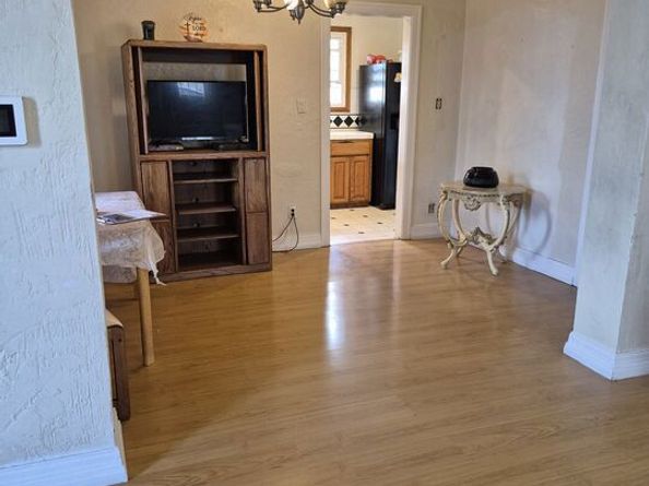 2132 W 84th Place, Los Angeles CA 90047