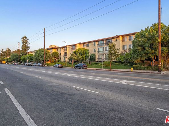 12830 Burbank Boulevard 201, Valley Village CA 91607