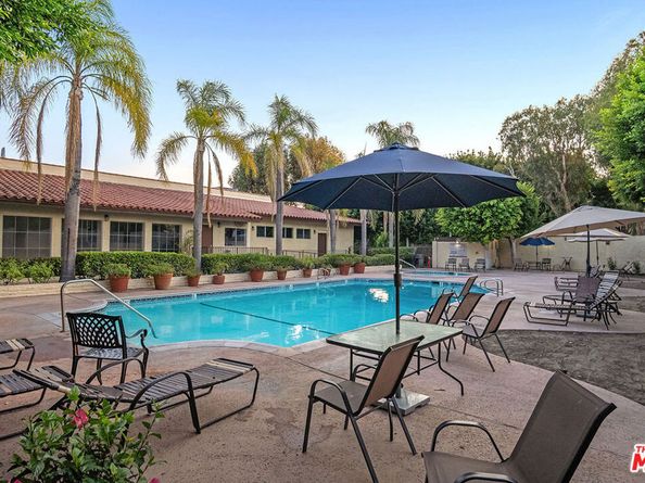 12830 Burbank Boulevard 201, Valley Village CA 91607