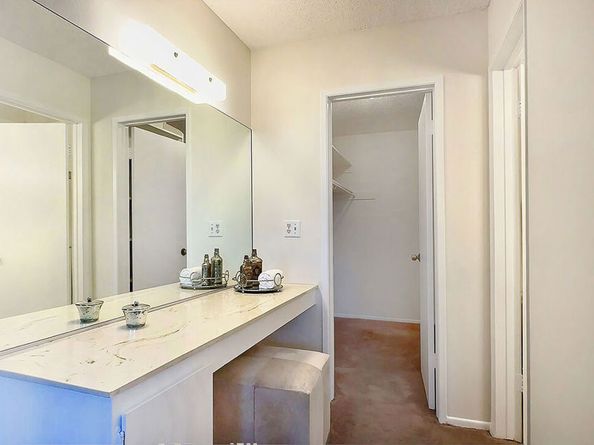 12830 Burbank Boulevard 201, Valley Village CA 91607