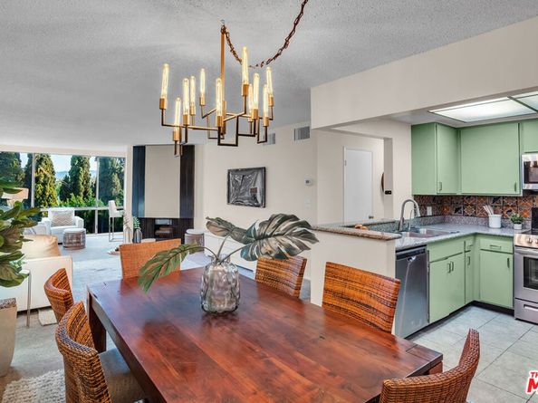 12830 Burbank Boulevard 201, Valley Village CA 91607