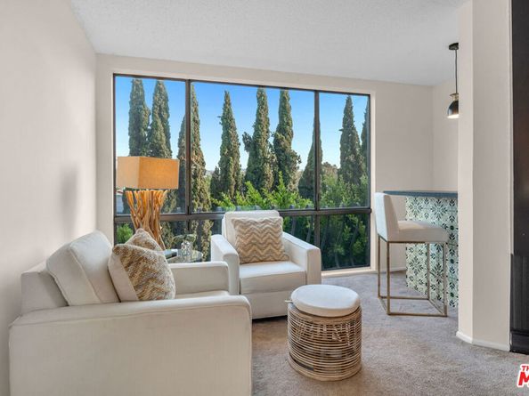 12830 Burbank Boulevard 201, Valley Village CA 91607