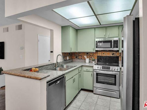 12830 Burbank Boulevard 201, Valley Village CA 91607