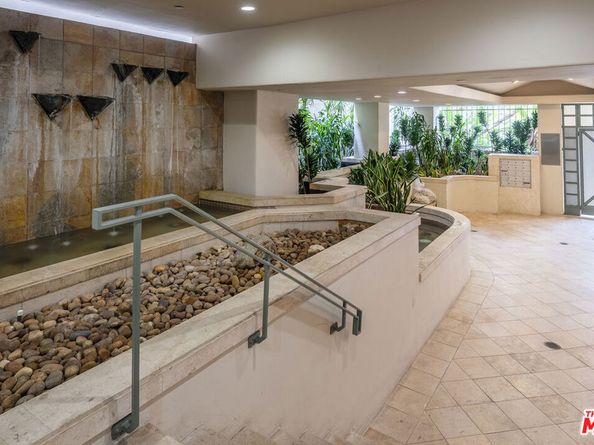 15425 Antioch Street 201, Pacific Palisades CA 90272