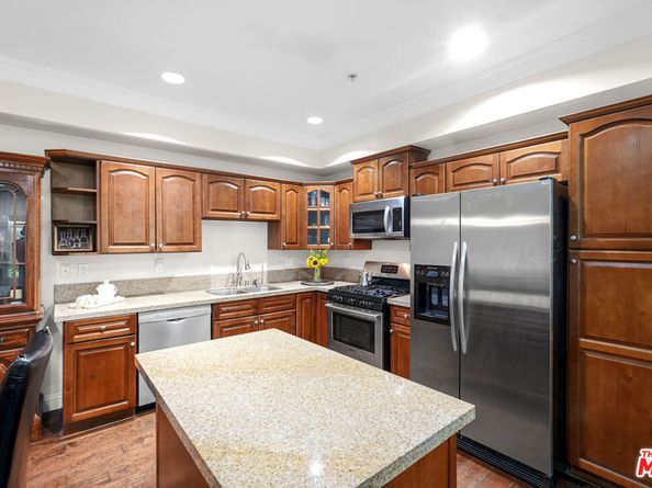 440 S Occidental Boulevard 204, Los Angeles CA 90057