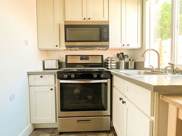 6713 Saint Clair Avenue, North Hollywood CA 91606