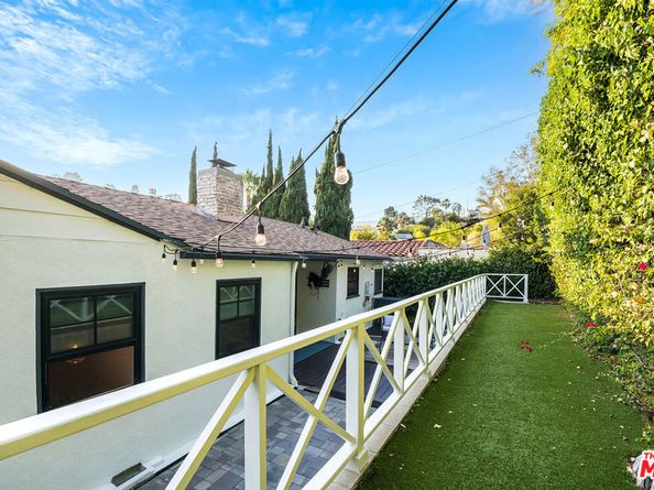 2446 Cheremoya Avenue, Los Angeles CA 90068