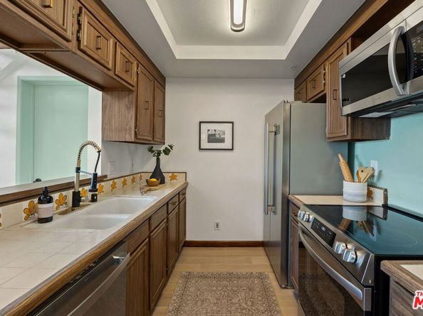 625 Esplanade 63, Redondo Beach CA 90277