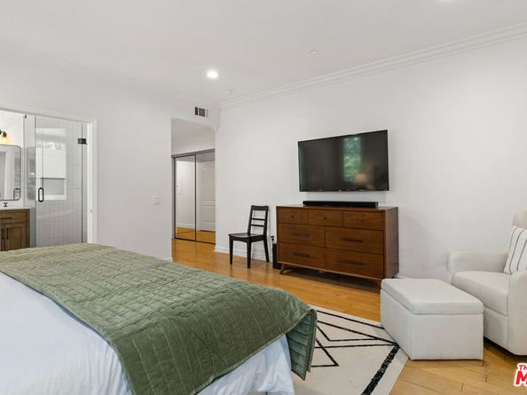 1601 S Bentley Avenue 201, Los Angeles CA 90025