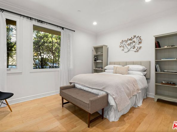 1601 S Bentley Avenue 201, Los Angeles CA 90025
