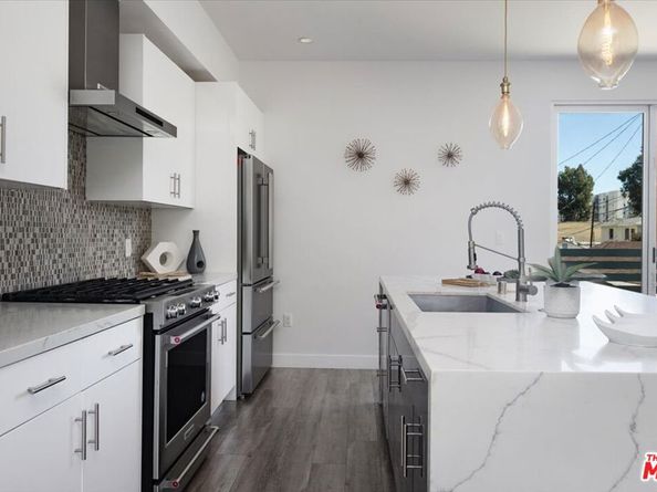 5422 Camellia Avenue, North Hollywood CA 91601