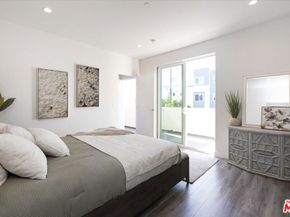 5422 Camellia Avenue, North Hollywood CA 91601