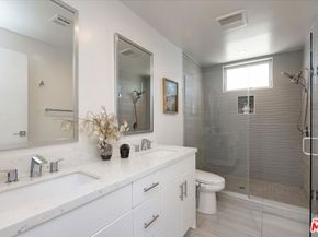 5422 Camellia Avenue, North Hollywood CA 91601
