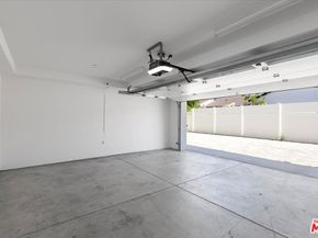5422 Camellia Avenue, North Hollywood CA 91601