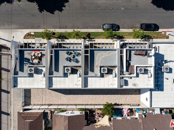 5422 Camellia Avenue, North Hollywood CA 91601