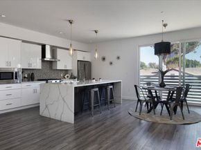 5422 Camellia Avenue, North Hollywood CA 91601