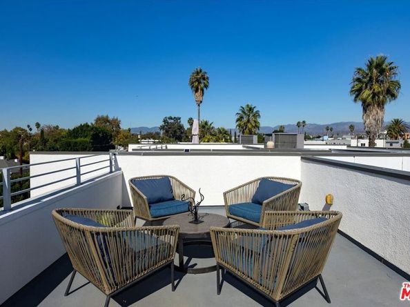 5422 Camellia Avenue, North Hollywood CA 91601