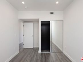 5422 Camellia Avenue, North Hollywood CA 91601