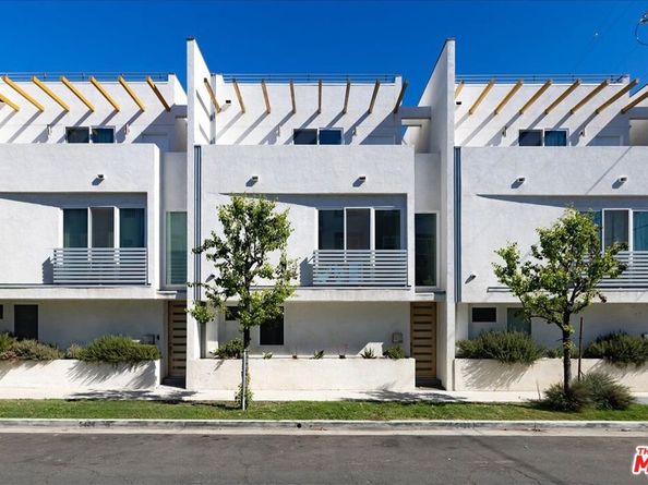 5422 Camellia Avenue, North Hollywood CA 91601