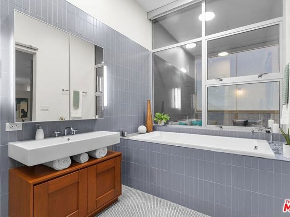 4080 Glencoe Avenue 220, Marina Del Rey CA 90292