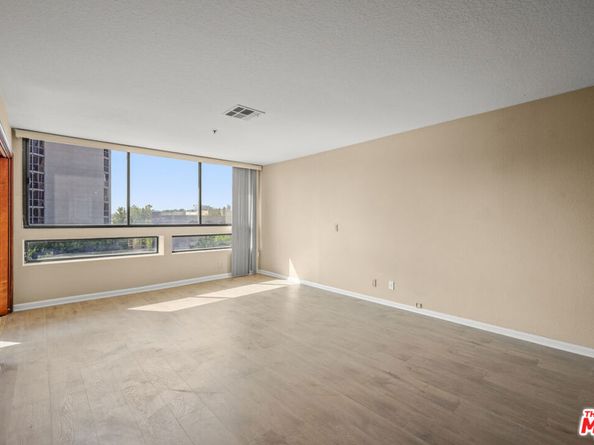 880 W 1st St 304, Los Angeles CA 90012