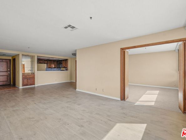 880 W 1st St 304, Los Angeles CA 90012