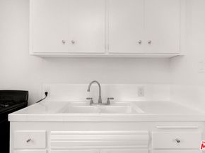 632 W Hillsdale Street, Inglewood CA 90302