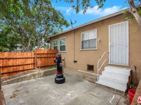632 W Hillsdale Street, Inglewood CA 90302