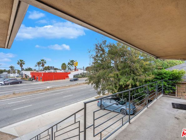 632 W Hillsdale Street, Inglewood CA 90302