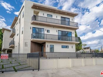 257 S Park View Street