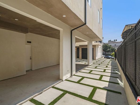 257 S Park View Street, Los Angeles CA 90057