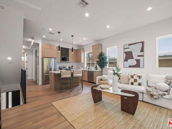 257 S Park View Street, Los Angeles CA 90057