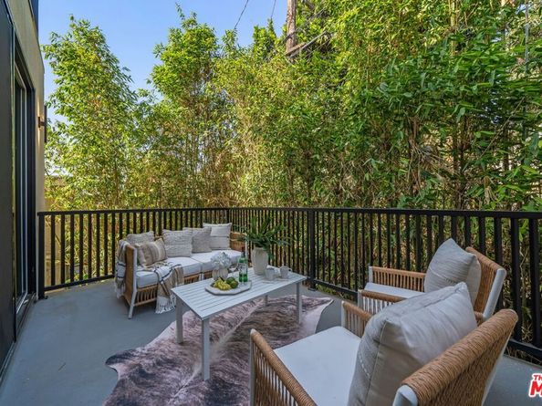 257 S Park View Street, Los Angeles CA 90057