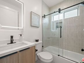 257 S Park View Street, Los Angeles CA 90057