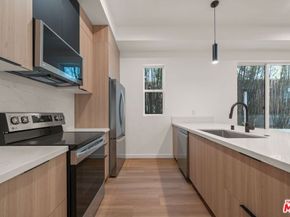 257 S Park View Street, Los Angeles CA 90057