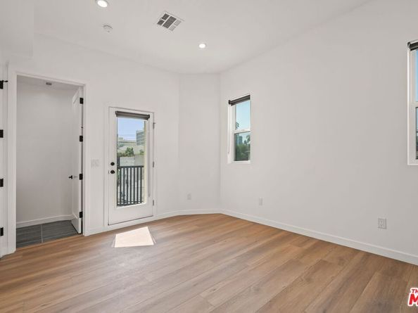 257 S Park View Street, Los Angeles CA 90057