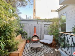 510 Venice Way, Venice CA 90291