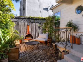 510 Venice Way, Venice CA 90291