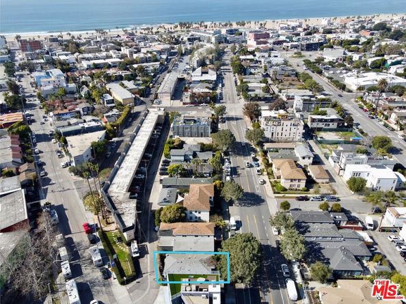 510 Venice Way, Venice CA 90291