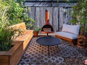 510 Venice Way, Venice CA 90291
