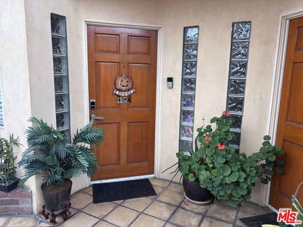 321 W Queen Street 9, Inglewood CA 90301