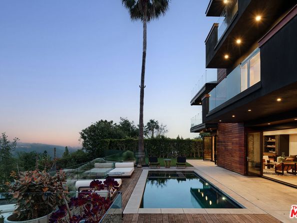 2442 Banyan Drive, Los Angeles CA 90049