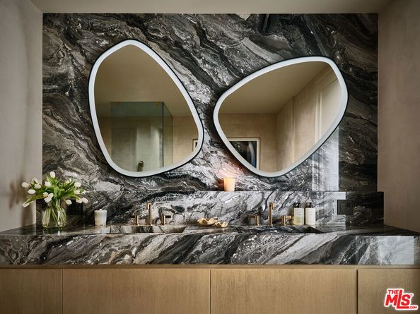 2442 Banyan Drive, Los Angeles CA 90049