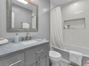 10980 Palms Boulevard 5, Los Angeles CA 90034