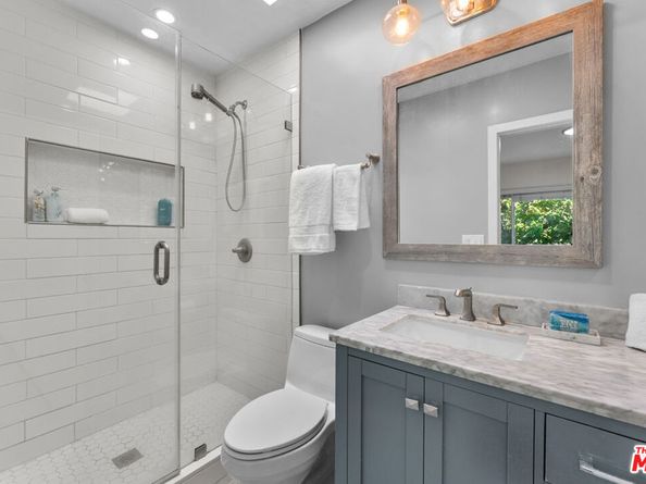10980 Palms Boulevard 5, Los Angeles CA 90034