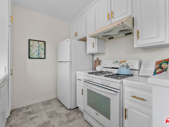 10980 Palms Boulevard 5, Los Angeles CA 90034