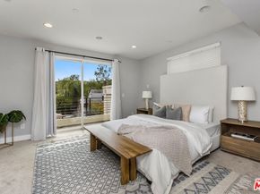 11851 Laurelwood Drive 102, Studio City CA 91604