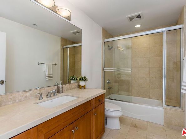 11851 Laurelwood Drive 102, Studio City CA 91604