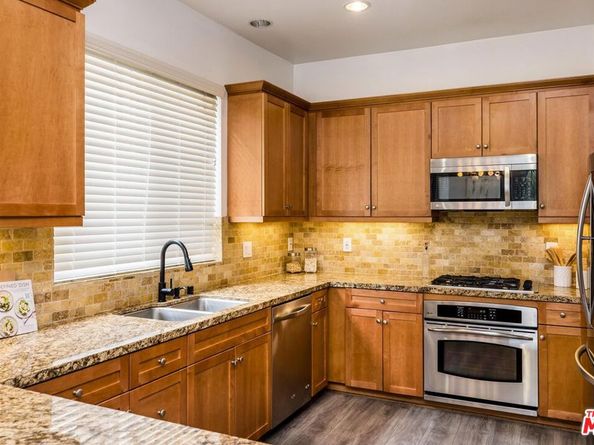 11851 Laurelwood Drive 102, Studio City CA 91604
