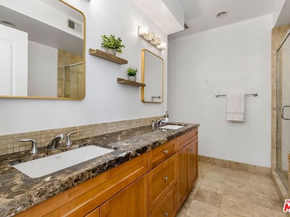 11851 Laurelwood Drive 102, Studio City CA 91604